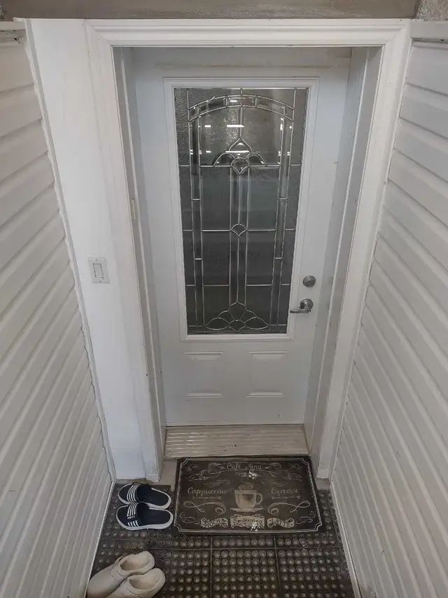 Two bedroom basement apartment - Photo 7