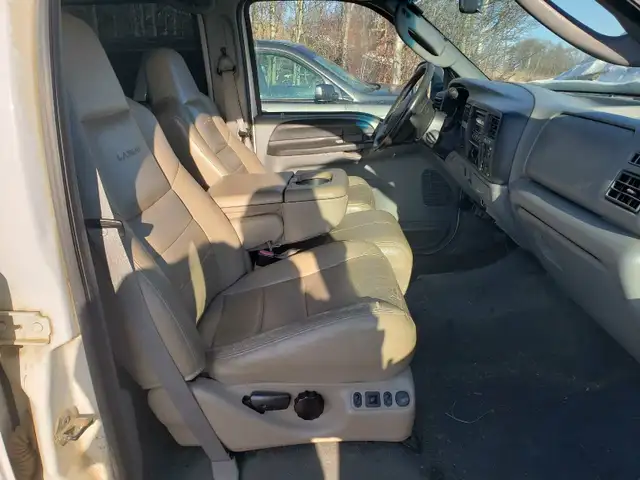 2005 Ford Excursion 6.0L Diesel 4X4 - Photo 8