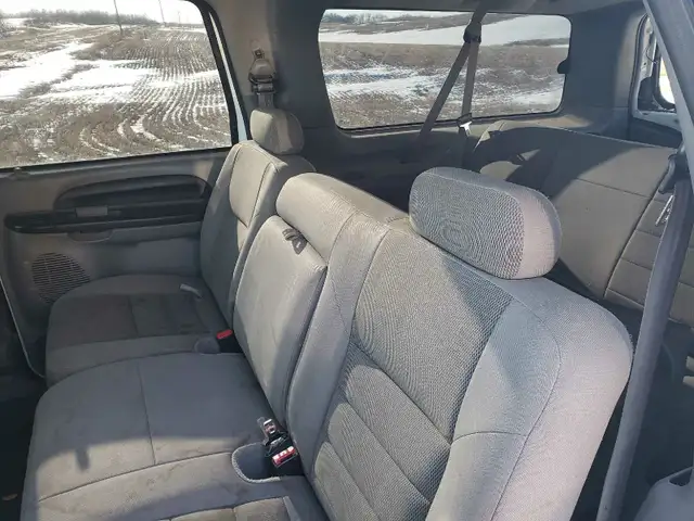 2005 Ford Excursion 6.0L Diesel 4X4 - Photo 9