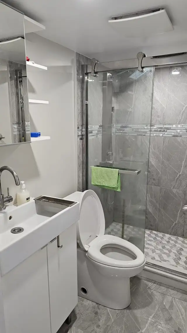 Markham Basement Apartment for Rent - Photo 4