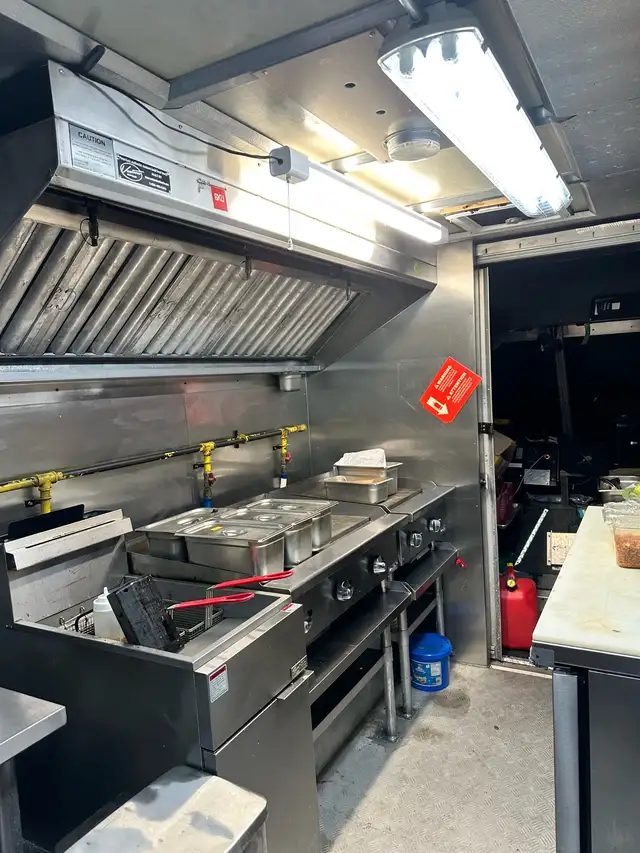 food truck for rent - Photo 3