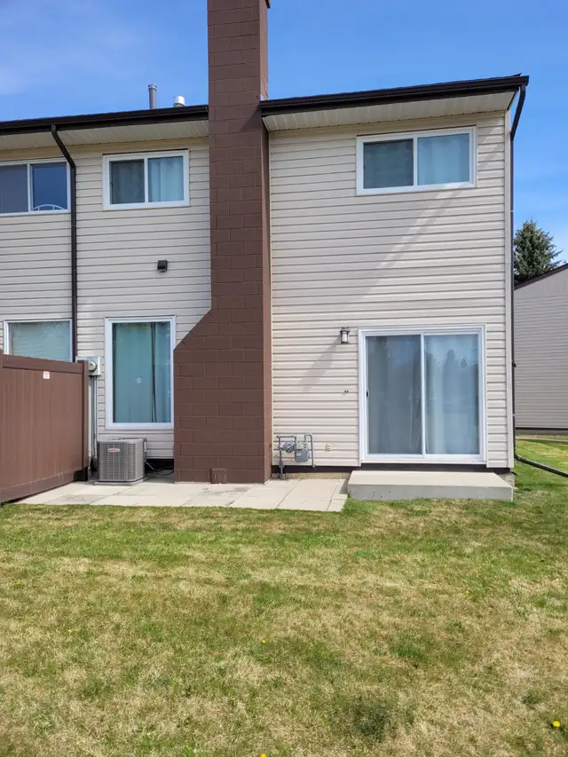 WESTSIDE - 3 BEDROOM CONDO - JUNE 1ST - Photo 11