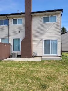 WESTSIDE - 3 BEDROOM CONDO - JUNE 1ST - Photo 19