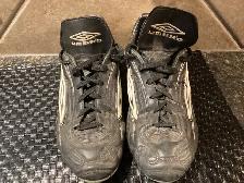 Umbro soccer cleats size 7