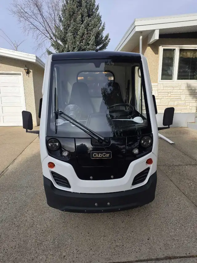 Club Car Mini Truck/Low Speed Vehicle (Electric) - Photo 4