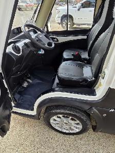 Club Car Mini Truck/Low Speed Vehicle (Electric) - Photo 9