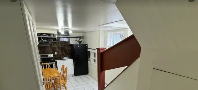 Furnished large bright room Single male $890 m all utilities - Photo 5