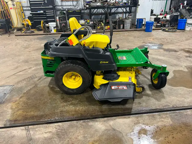 JD zero turn mower