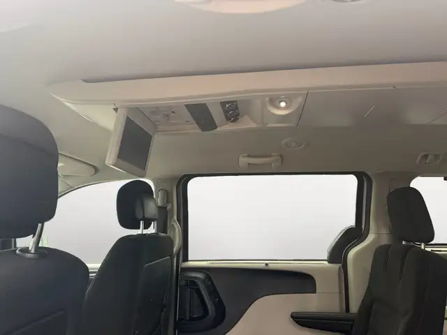 2017 Dodge Grand Caravan Low km B.cam R.start 1 YR Warranty - Photo 11