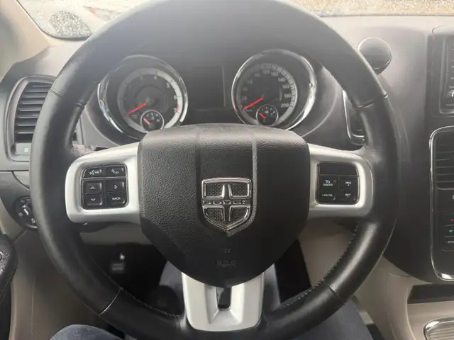 2017 Dodge Grand Caravan Low km B.cam R.start 1 YR Warranty - Photo 17