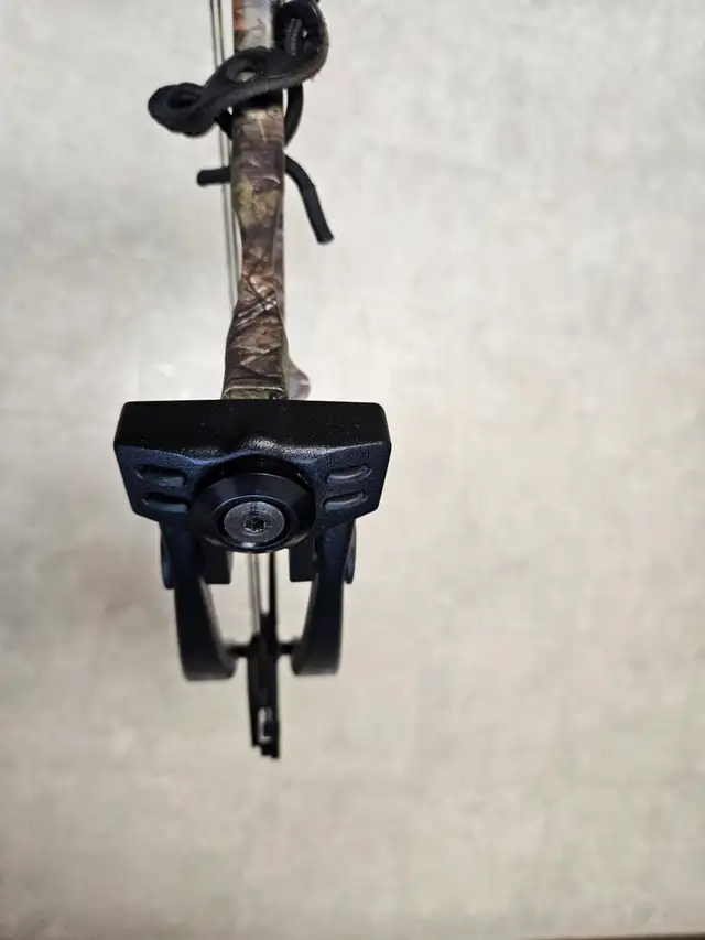 Compound Bow - Bear Archery 'Marshall'  $375 - Photo 4