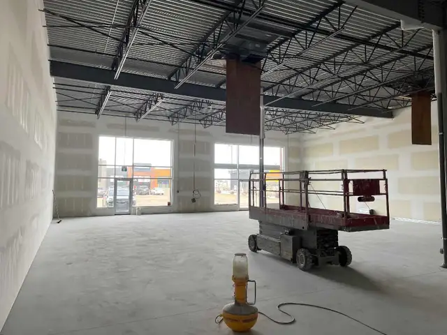 Painter/Painters helper wanted - Photo 10