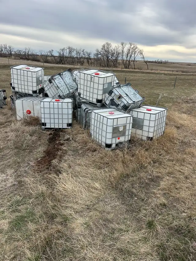 Empty totes for sale