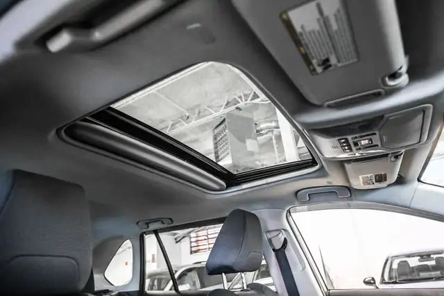 2024 Toyota RAV4 XLE | AWD | Toit ouvrant | Caméra | Carplay | - Photo 37