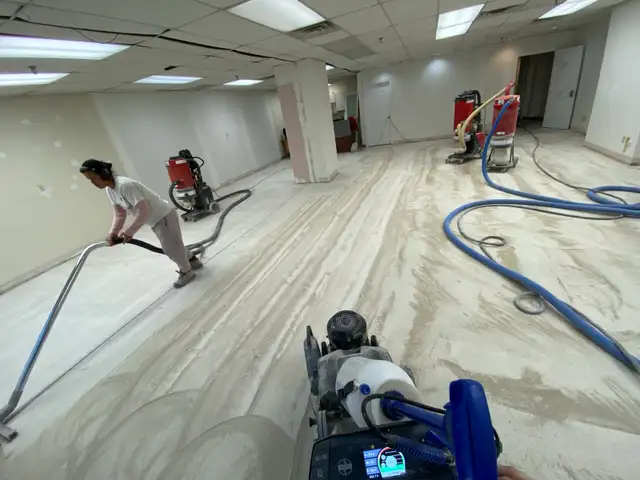 concrete grinding / floor sanding - Photo 10
