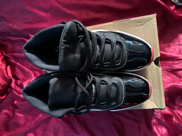 Air Jordan 11 Retro "Bred" (2019) – Size 13 – Like New - Photo 4