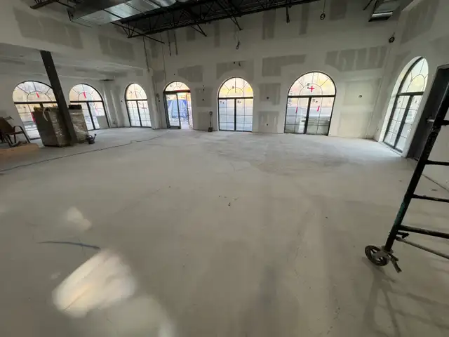 warehouse floor grinding / coating / sealing - Photo 4