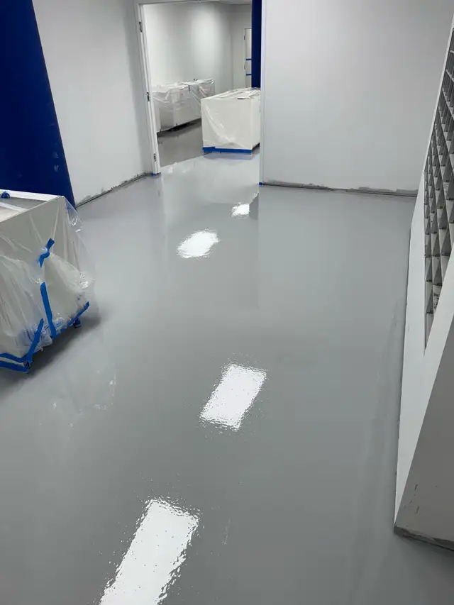 warehouse floor grinding / coating / sealing - Photo 6