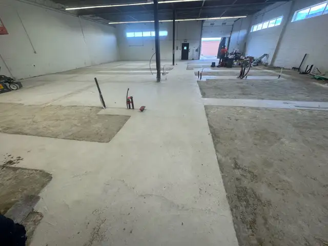 warehouse floor grinding / coating / sealing - Photo 8