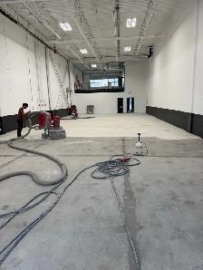 warehouse floor grinding / coating / sealing - Photo 9