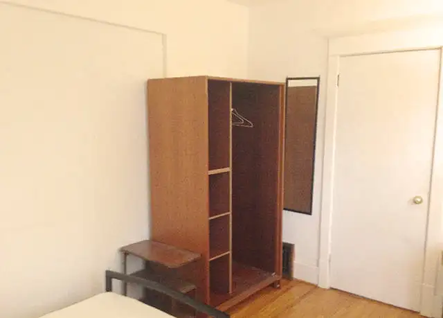 GRAD HOUSE.Grad Students ONLY. 1 Unit wth Pvt Ensuite Bathrm - Photo 9