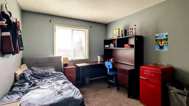 5-Bedroom Student House | $800-$1200/room | May 1 | South Guelph - Photo 9