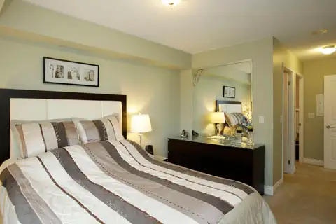EXECUTIVE CORNER SUITE |~1000 Sq Ft | 2 Bed   2 Bath | 15TH Flr - Photo 7