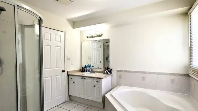 5-Bedroom Student House | $5,000/month | May 1 | South Guelph - Photo 4