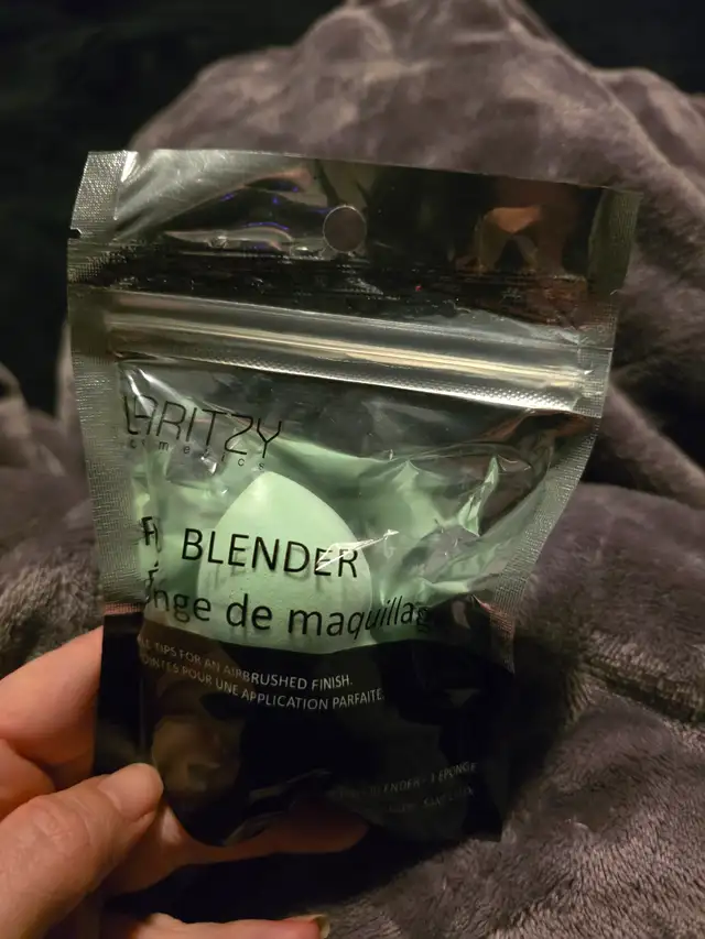 Unused Makeup - Photo 3