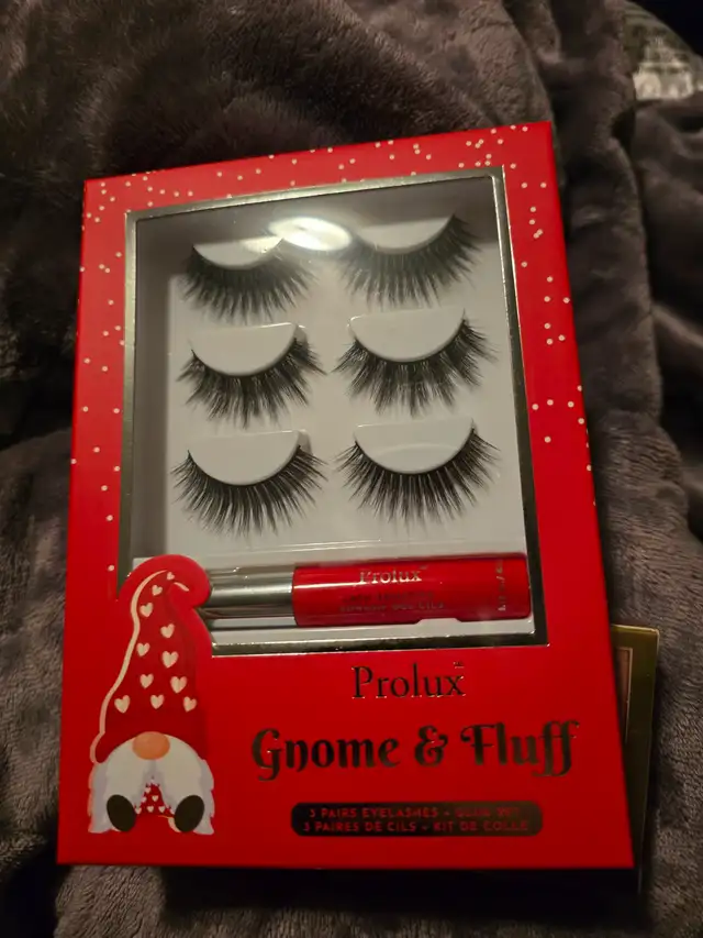 Unused Makeup - Photo 4