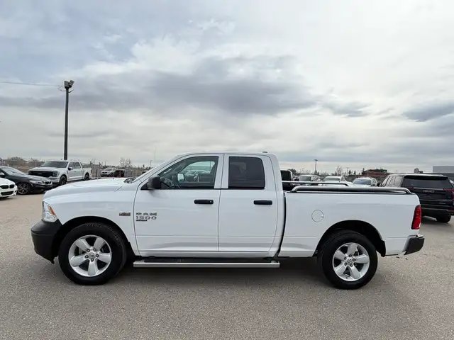 2021 Ram 1500 Classic CLASSIC Tradesman 5.7 HEMI/4x4/Quad Cab 6' - Photo 4