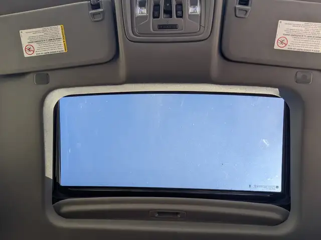 2023 Chevrolet SILVERADO 3500HD LTZ 6.6L GAS/Touch Nav/Sunroof/C - Photo 3