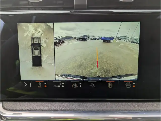 2025 GMC Sierra 3500HD Denali 6.6L V8/Touch Nav/Sunroof/Camera - Photo 3