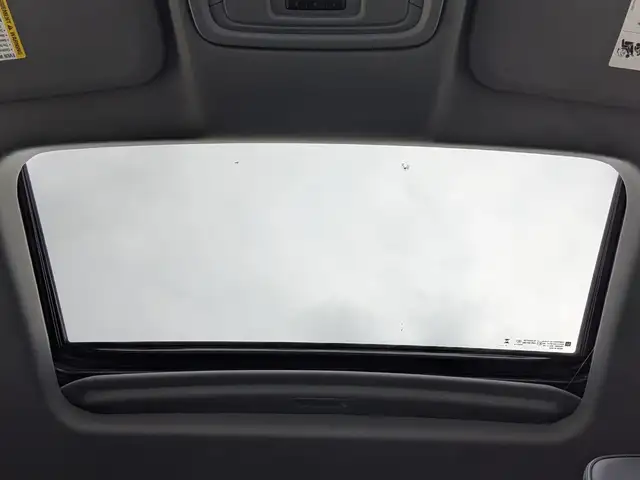 2025 GMC Sierra 3500HD Denali 6.6L V8/Touch Nav/Sunroof/Camera - Photo 4