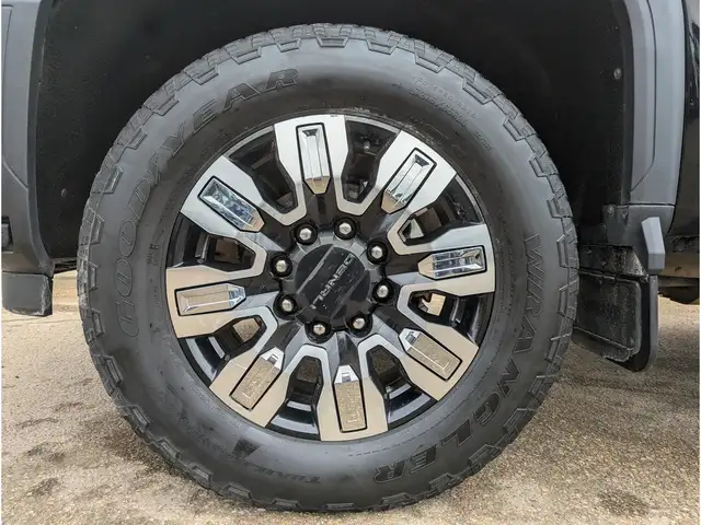 2025 GMC Sierra 3500HD Denali 6.6L V8/Touch Nav/Sunroof/Camera - Photo 24