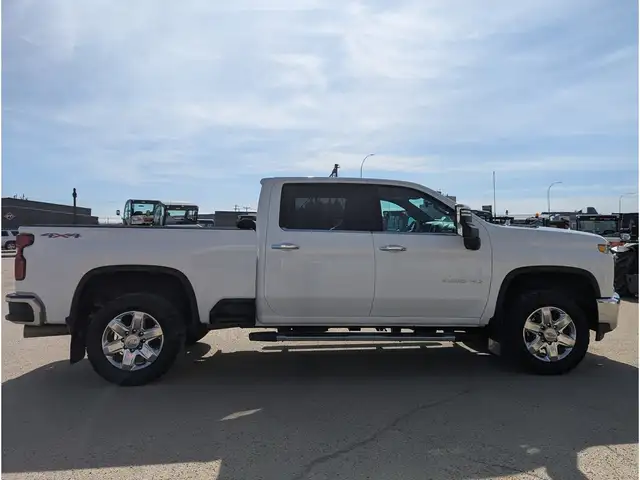 2023 Chevrolet SILVERADO 3500HD LTZ 6.6L Diesel/Nav/Sunroof/Came - Photo 9