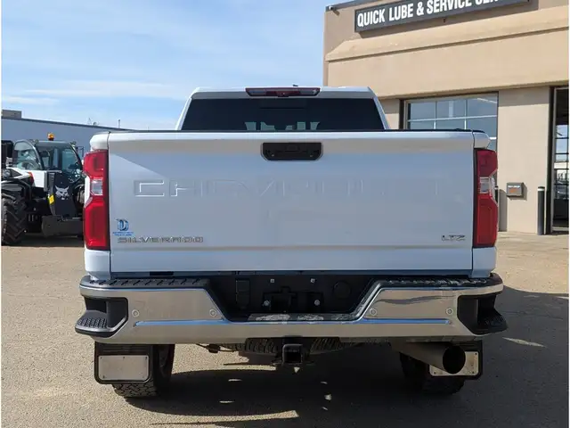 2023 Chevrolet SILVERADO 3500HD LTZ 6.6L Diesel/Nav/Sunroof/Came - Photo 11