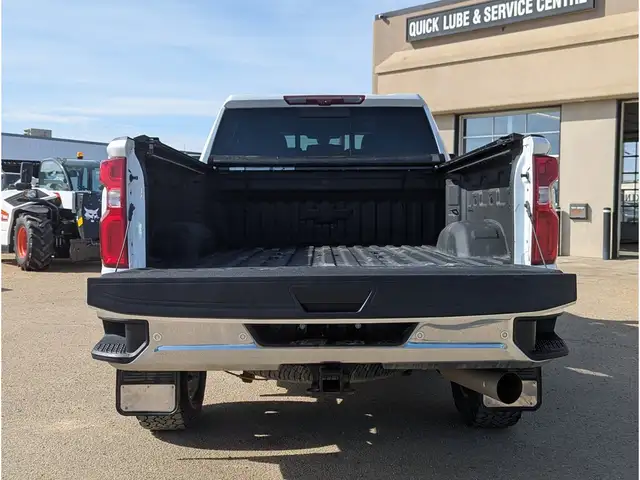 2023 Chevrolet SILVERADO 3500HD LTZ 6.6L Diesel/Nav/Sunroof/Came - Photo 12