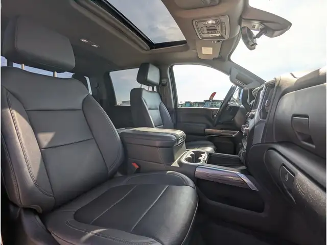 2023 Chevrolet SILVERADO 3500HD LTZ 6.6L Diesel/Nav/Sunroof/Came - Photo 24