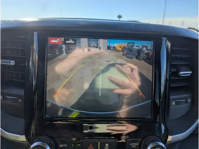 2024 Ram 3500 Big Horn 6.7L Diesel/Dually/Nav/Cam/DELETED - Photo 4