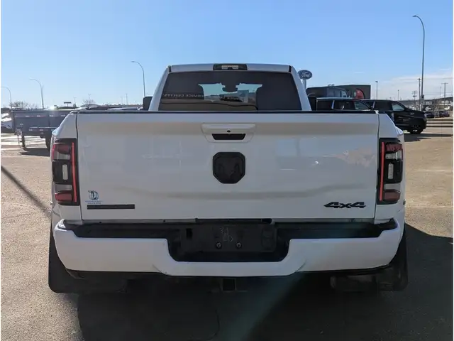 2024 Ram 3500 Big Horn 6.7L Diesel/Dually/Nav/Cam/DELETED - Photo 10