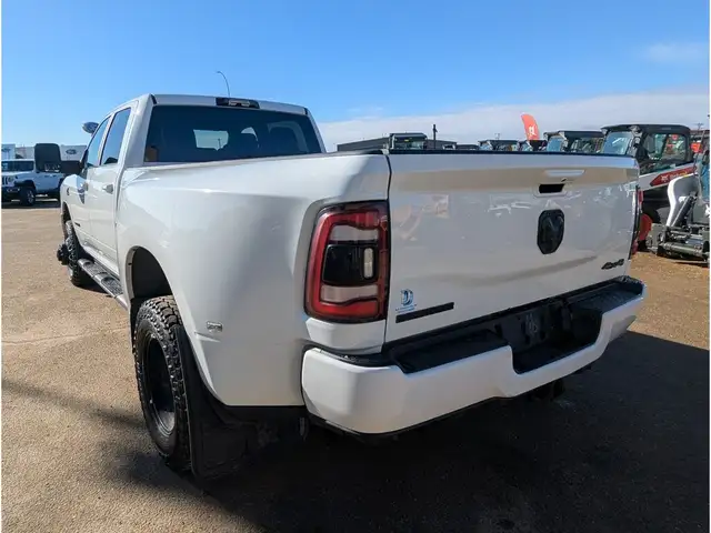 2024 Ram 3500 Big Horn 6.7L Diesel/Dually/Nav/Cam/DELETED - Photo 12