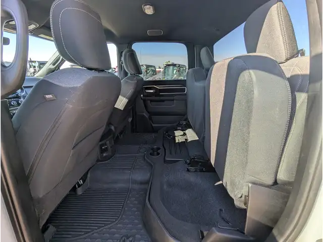 2024 Ram 3500 Big Horn 6.7L Diesel/Dually/Nav/Cam/DELETED - Photo 18