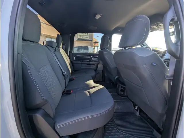 2024 Ram 3500 Big Horn 6.7L Diesel/Dually/Nav/Cam/DELETED - Photo 20