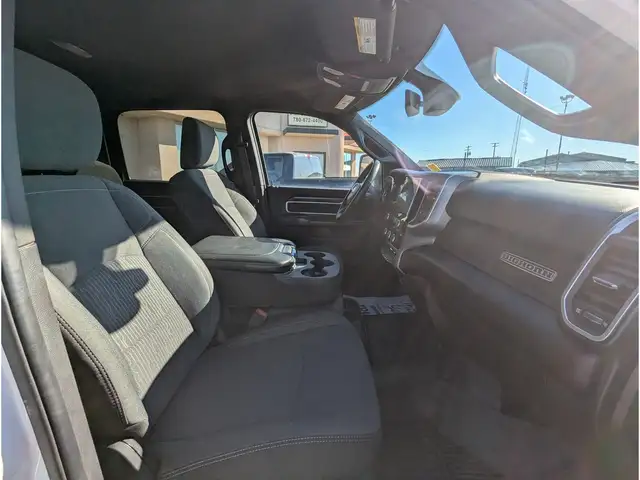 2024 Ram 3500 Big Horn 6.7L Diesel/Dually/Nav/Cam/DELETED - Photo 22