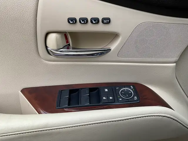 2015 Lexus RX 450H AWD - LEATHER! HUD! NAV! BACK-UP CAM! BSM! MA - Photo 14