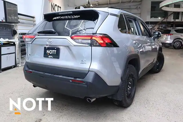 2019 TOYOTA RAV-4 LE - | TWO SETS OF WHEELS | LOW KM - Photo 5