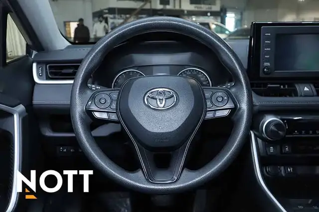 2019 TOYOTA RAV-4 LE - | TWO SETS OF WHEELS | LOW KM - Photo 14