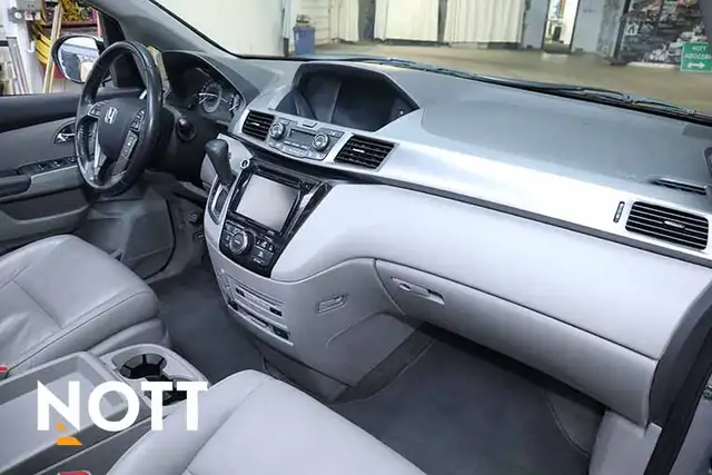 2016 HONDA ODYSSEY TOURING - ONE OWNER | LOW KM | FAMILY VAN - Photo 18
