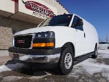 2023 GMC Savana Cargo Van 2500 RWD 135\' LOW KMS, CLEAN, READY F - Photo 4